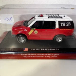 Voiture POMPIERS Ford Explorer XLT de 1997 (Angleterre) par Akrapovič