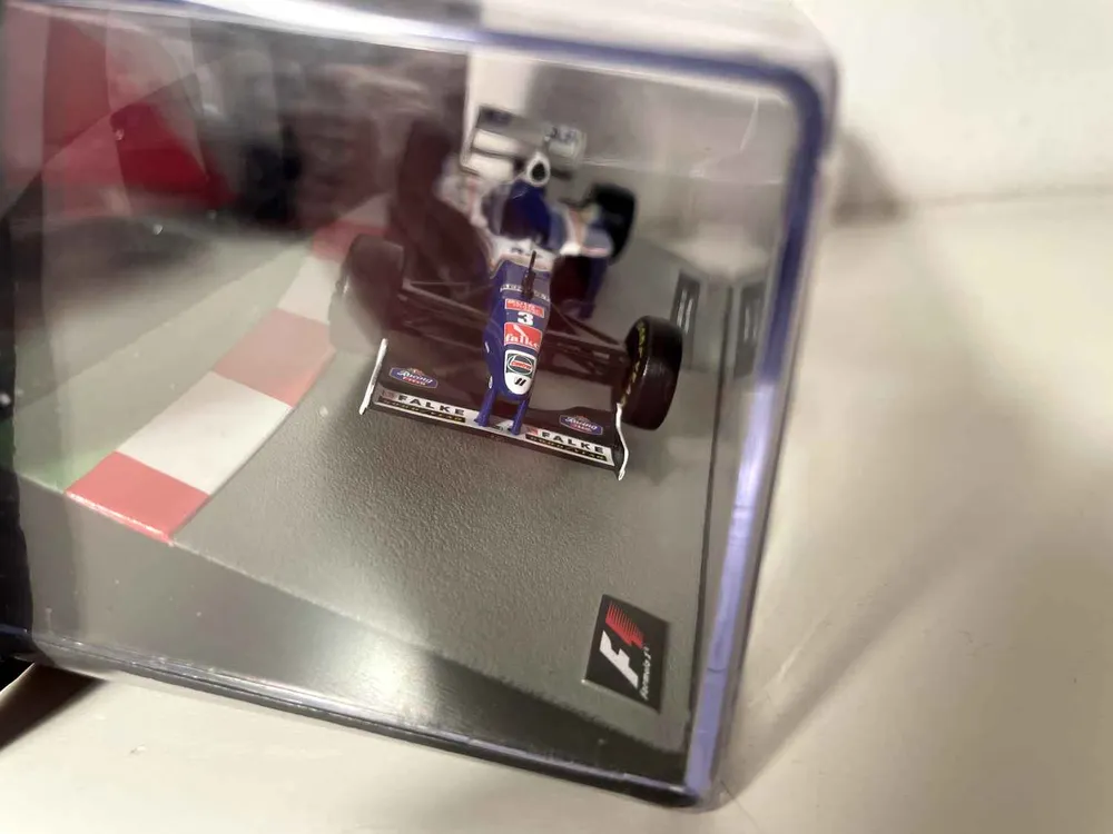 Williams FW19 bleue et blanche numéro 3 de 1997 - Formule 1