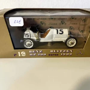 Blitzen Benz HP 200 blanche numéro 15 de 1909 - voiture de course (Brumm série ORO R19)