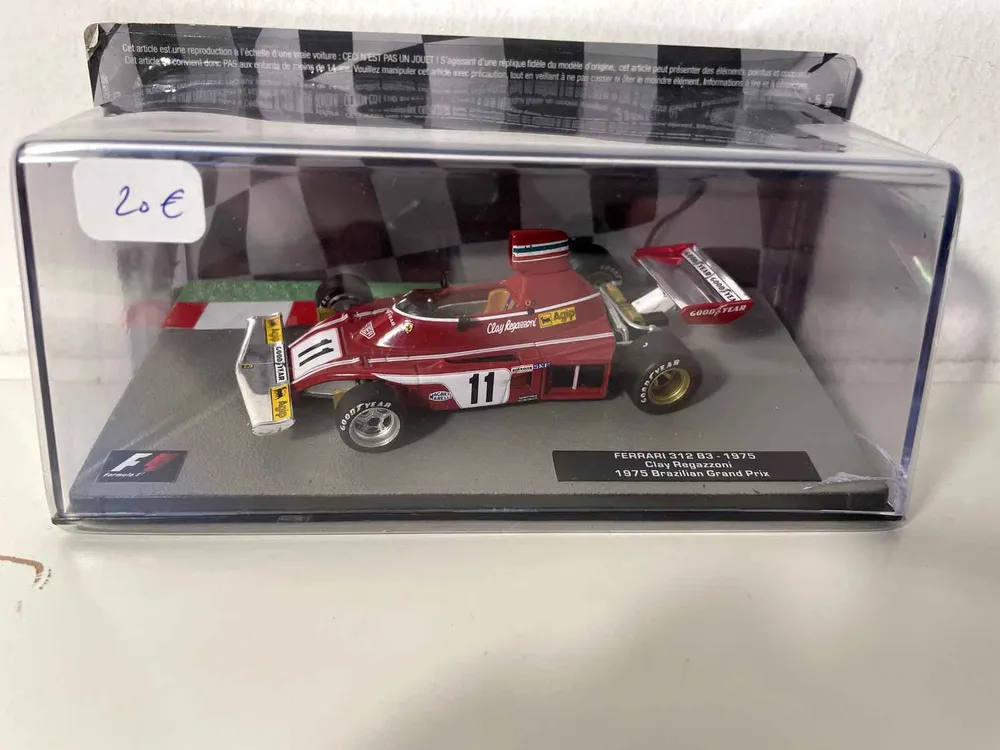 Ferrari 312 B3 rouge numéro 11 - Formule 1 - gros prix du Brésil de 1975