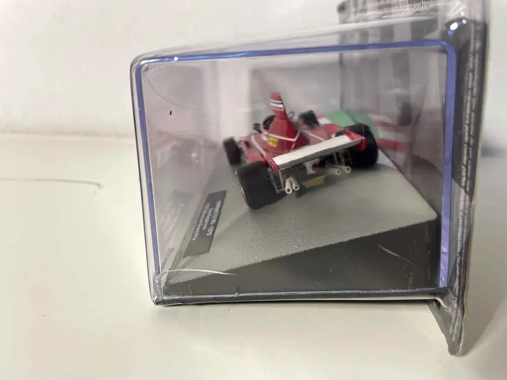 Ferrari 312 B3 rouge numéro 11 - Formule 1 - gros prix du Brésil de 1975