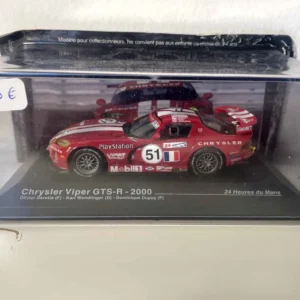 Étui de selle Chrysler Viper GTS-R rouge et blanche numéro 51 - 24 heures du Mans de 2000