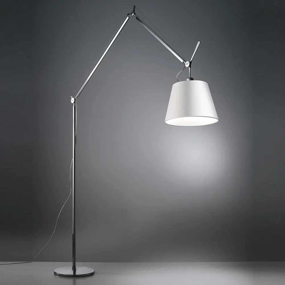 Lampe sur pied Tolomeo Mega par ARTEMIDE avec dispositif d'allumage