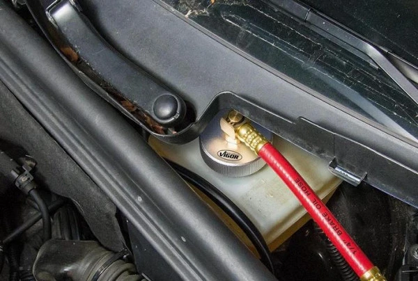 Adaptateur VIGOR pour réseaus d'entretien de freins nombre d'outils : 4 V4381 commander à bas prix