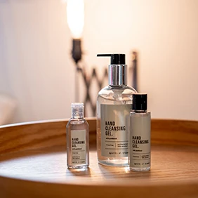 Protection Quad Spirit Travel, Gel nettoyant pour les mains 300 ml, Désinfectant pour les mains.