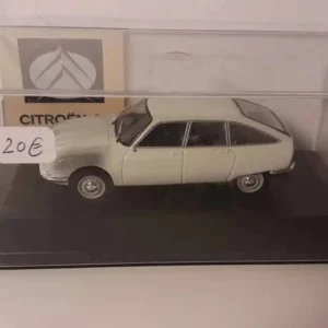 Citroën GS blanc cassé de 1971