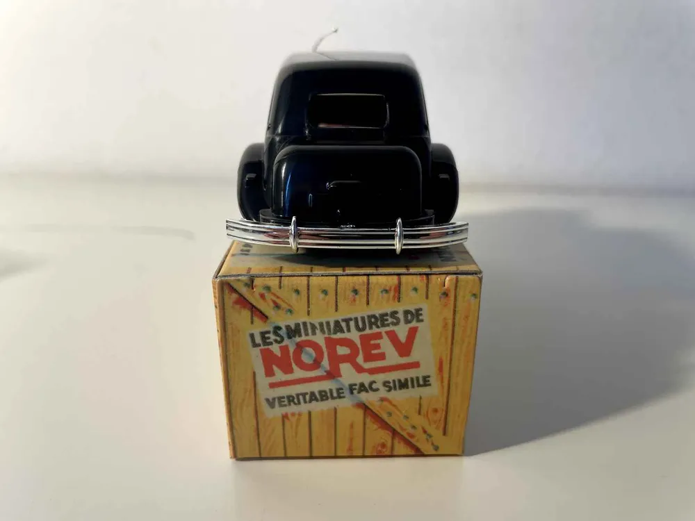 Housse de protection quad Citroën 15-six Familiale noire - NOREV (voiture en plastique)