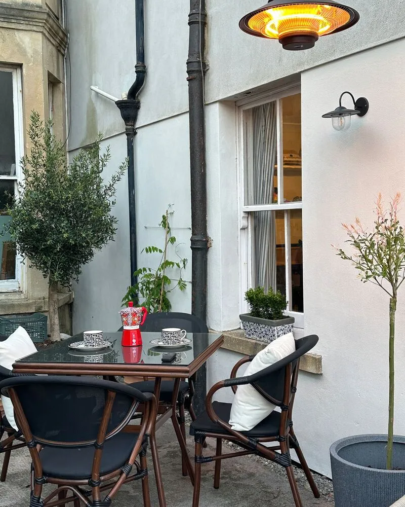 Terrasverwarmer elektrisch hangend zwart MERAPI avec fixation universelle
