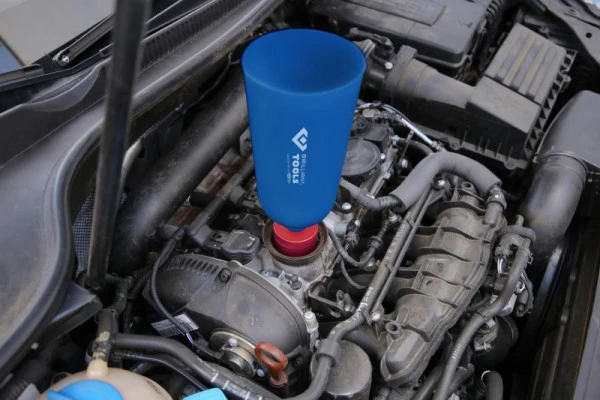 Brilliant Tools entonnoir de remplissage d'huile avec adaptateur pour VAG 2 pièces BT711130 choisir à bas prix