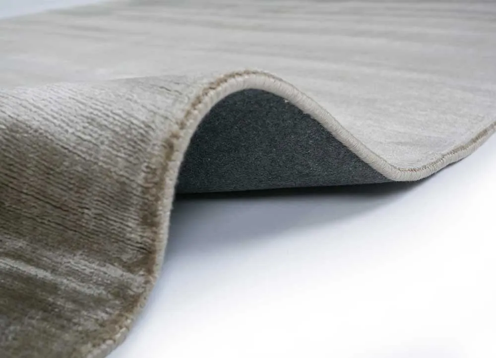 Handwoven Gull Grey Raffiné Viscose Rug