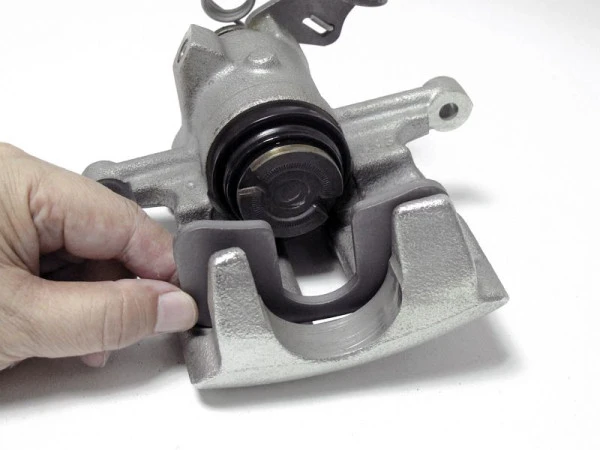 Kit de réinitialisation de piston de frein universel Kraftwerk 30224 se procurer à bas prix