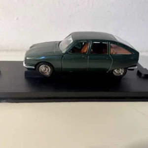 Citroën GS verte de 1974 - VEREM référence 441 avec top case