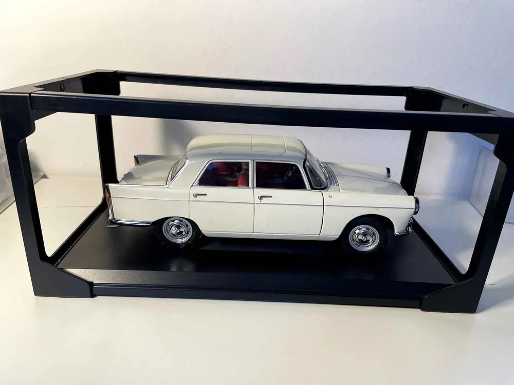 Peugeot 404 blanc cassé (Échelle 1/18ème) - Norev Compatible avec accessoires Givi