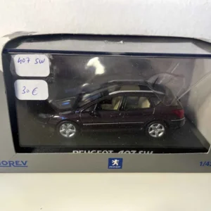 Peugeot 407 SW violette foncée? (Norev)