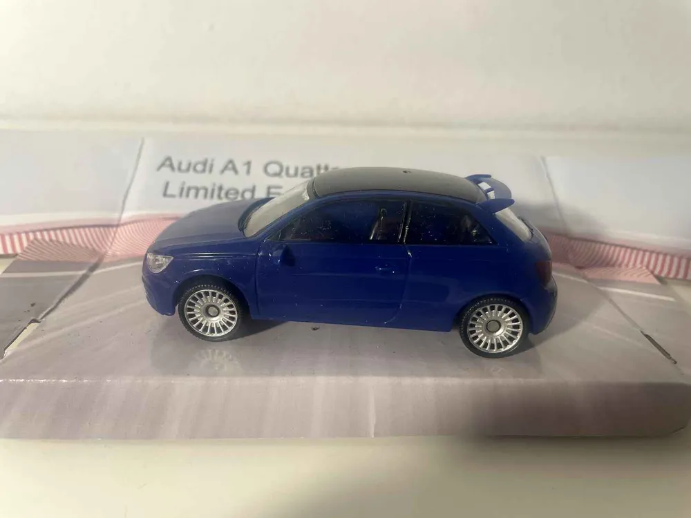 Quad sport adolescent Audi A1 Quattro bleue - Mondo Motors
