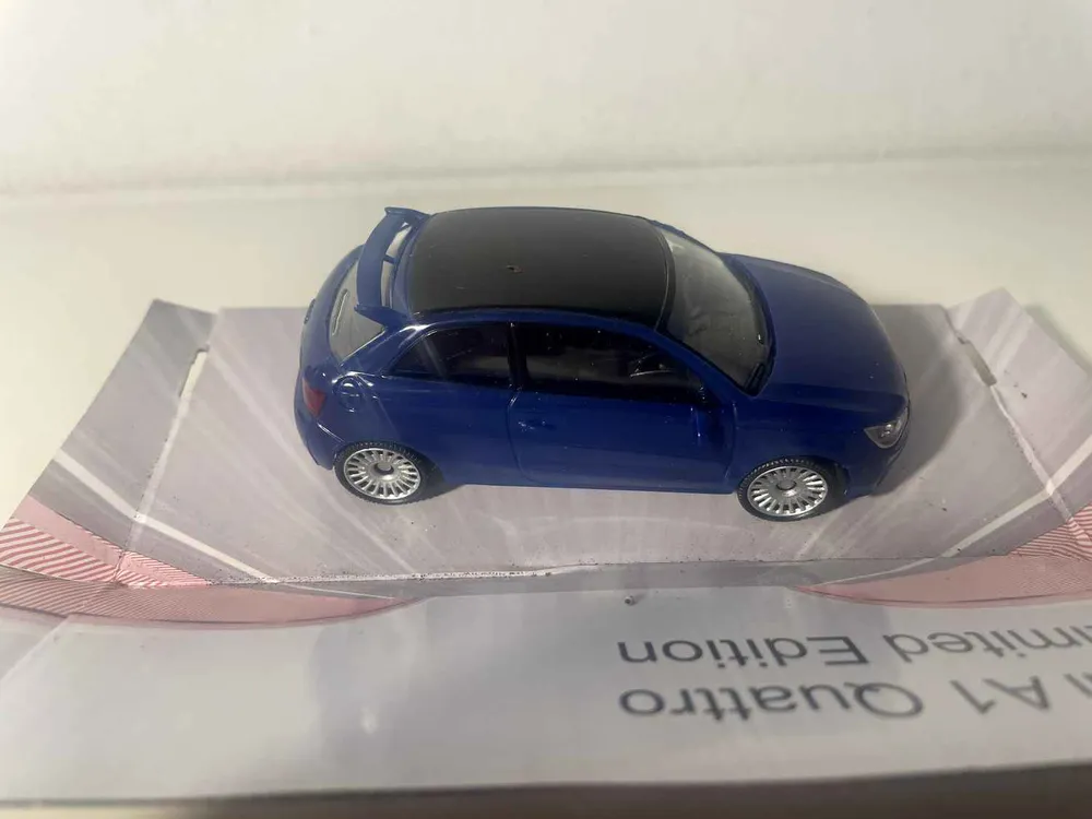 Quad sport adolescent Audi A1 Quattro bleue - Mondo Motors