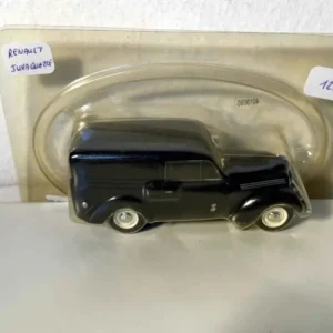 Renault Juvaquatre noire GENDARMERIE avec carnet d'entretien