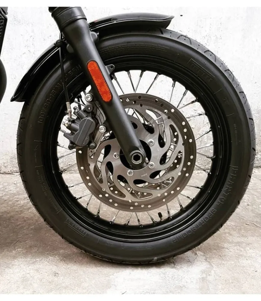 Vorderer für Triumph seit 2016 Duckbill mit glänzender schwarzer Oberfläche