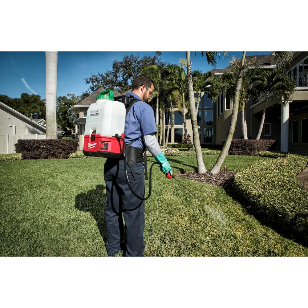 Professionnel Milwaukee M18™ SWITCH TANK™ - 15 l (M18 BPFP-CST) Réservoir chimique