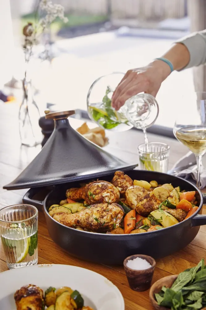 Protection pare-brise Alva Tajine Nori Gietijzer ø 28 cm 3 liter + Gratis Leren Handvaten - geëmailleerde anti-aanbaklaag