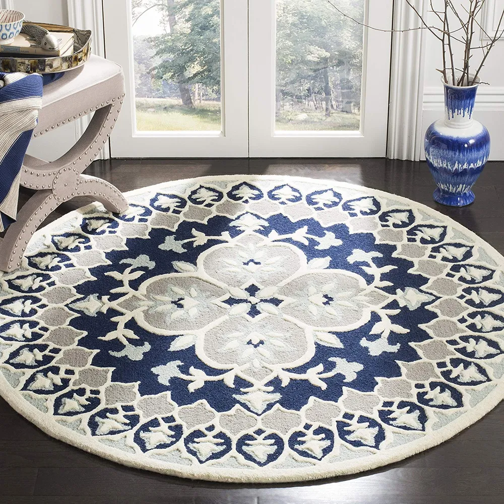 Round Traditional Blue & Blanc pur New Zealand Wool Rug