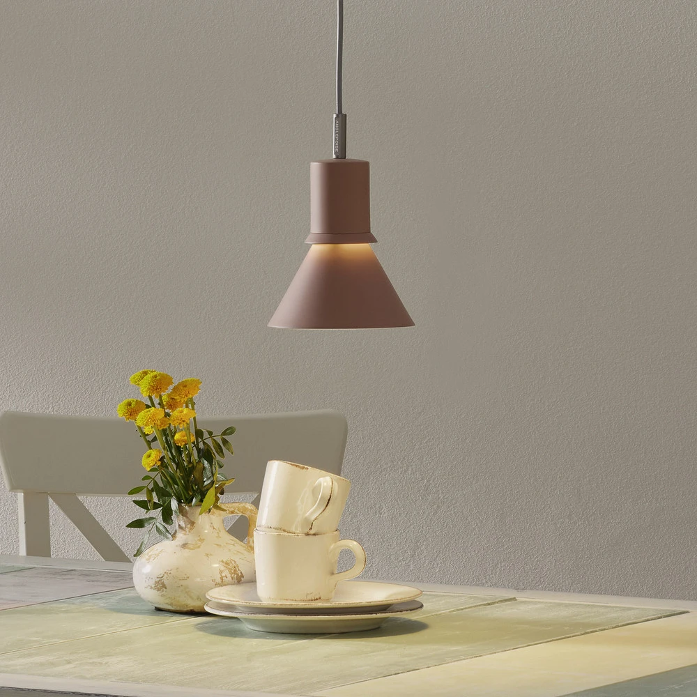 Anglepoise Type 80 suspension, rosée pour usage intensif