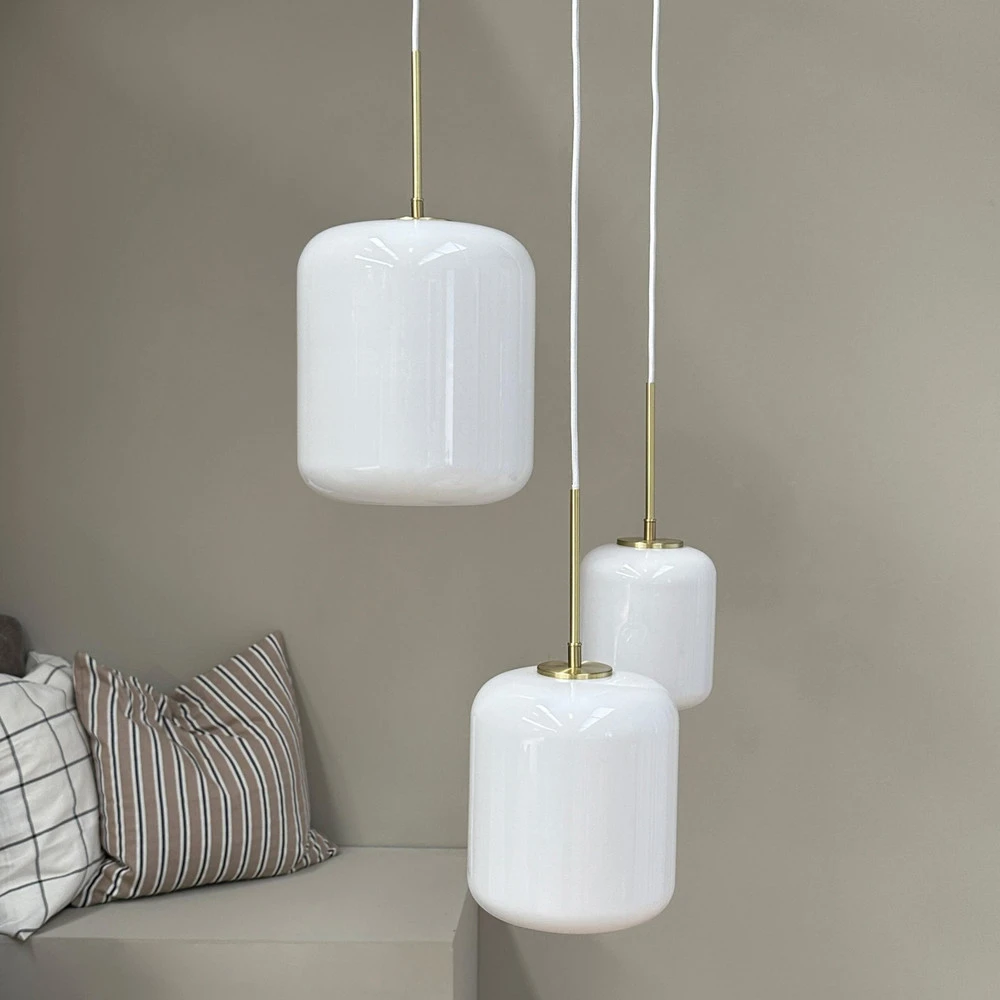 Échappement complet Dyberg Larsen Suspension Silvia, Ø 25 cm, opale/laiton, verre