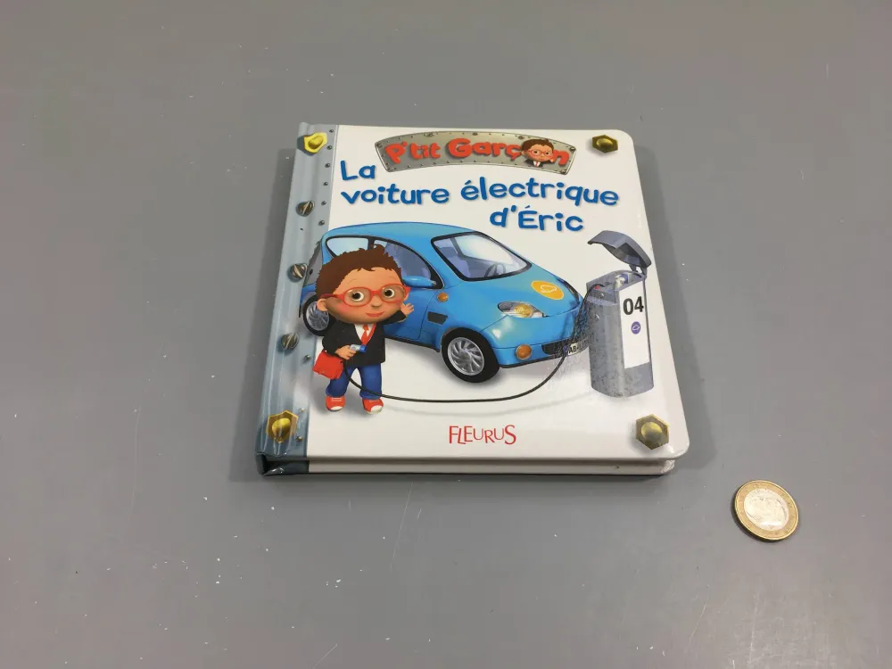 25-La voiture électrique-P'tit garçon
