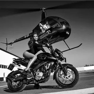 Poster Moto<br> Shooting Femme Motarde Antre du Motard