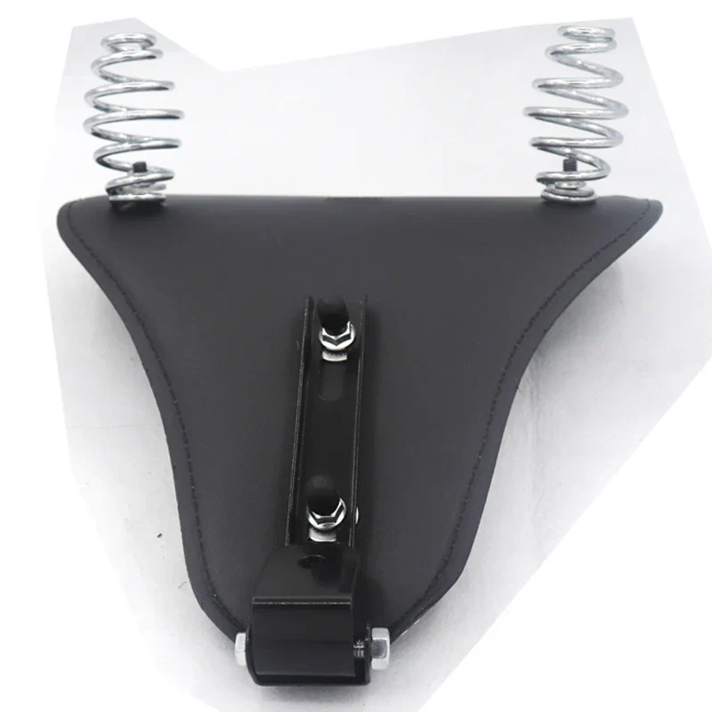 Selle de moto bobber à ressort Antre du Motard