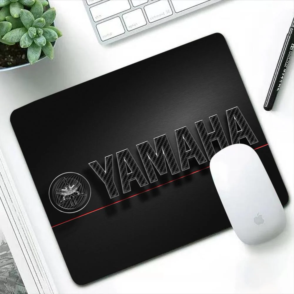 Tapis de Souris Moto Inscription Yamaha Noire Antre du Motard