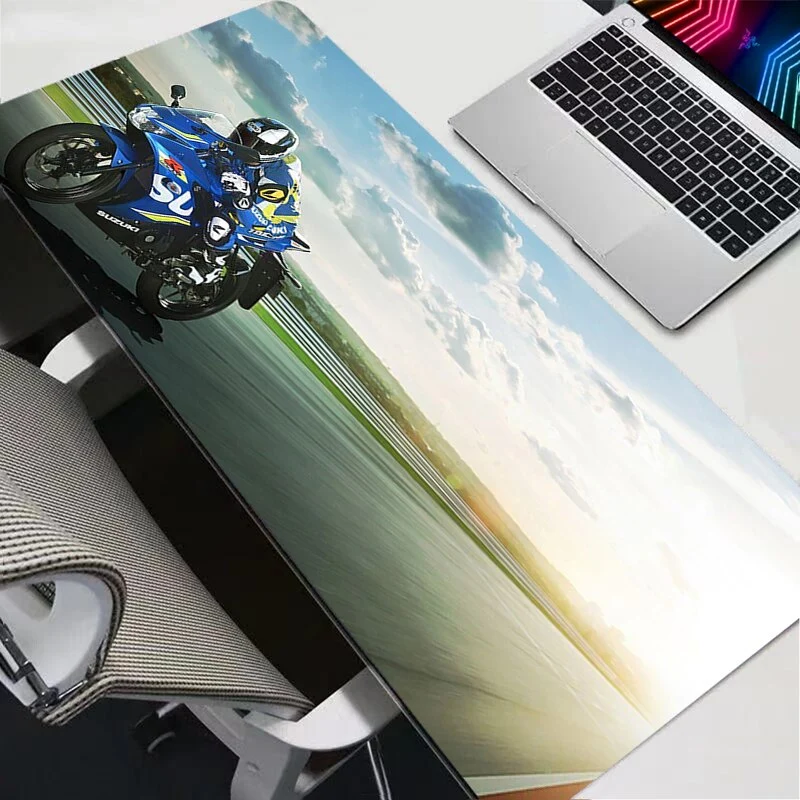 Tapis de Souris Moto Suzuki sur Piste Antre du Motard