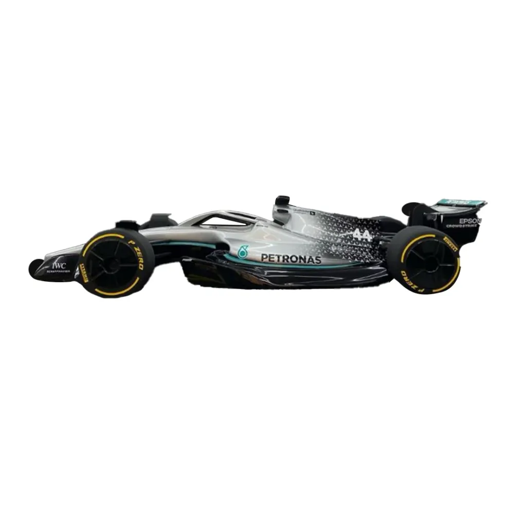 Réplique à l'échelle 1:2 de la voiture de Formule 1 W10 2022 Art of Helmets