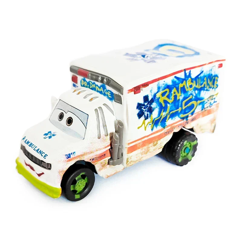 Voiture Cars 3 Ambulance No.5 - Dr Damage Cars Boutique