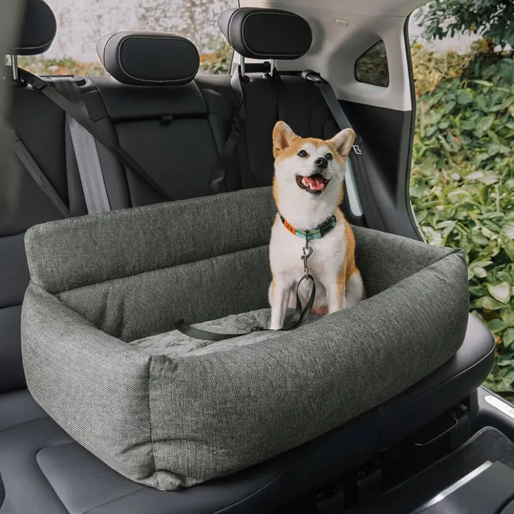 SEATPUP – Grand lit de voiture pour chien lavable avec sangles de sécurité et support antidérapant Cozey Maison