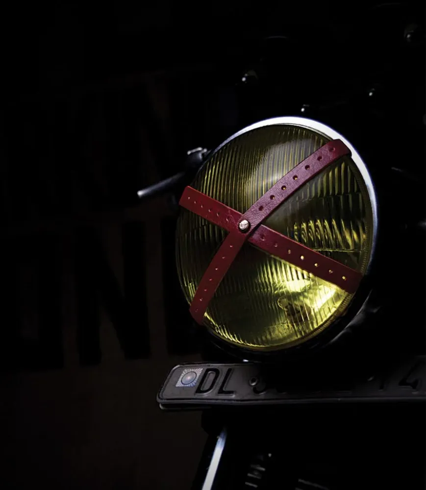 Croix de Phare Moto Cafe Racer - En cuir rouge
