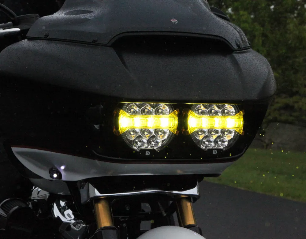 Kit de mise à niveau de phare LED D14 Destroyer pour moto Harley-Davidson Road Glide, '15-'23 DENALI Electronics