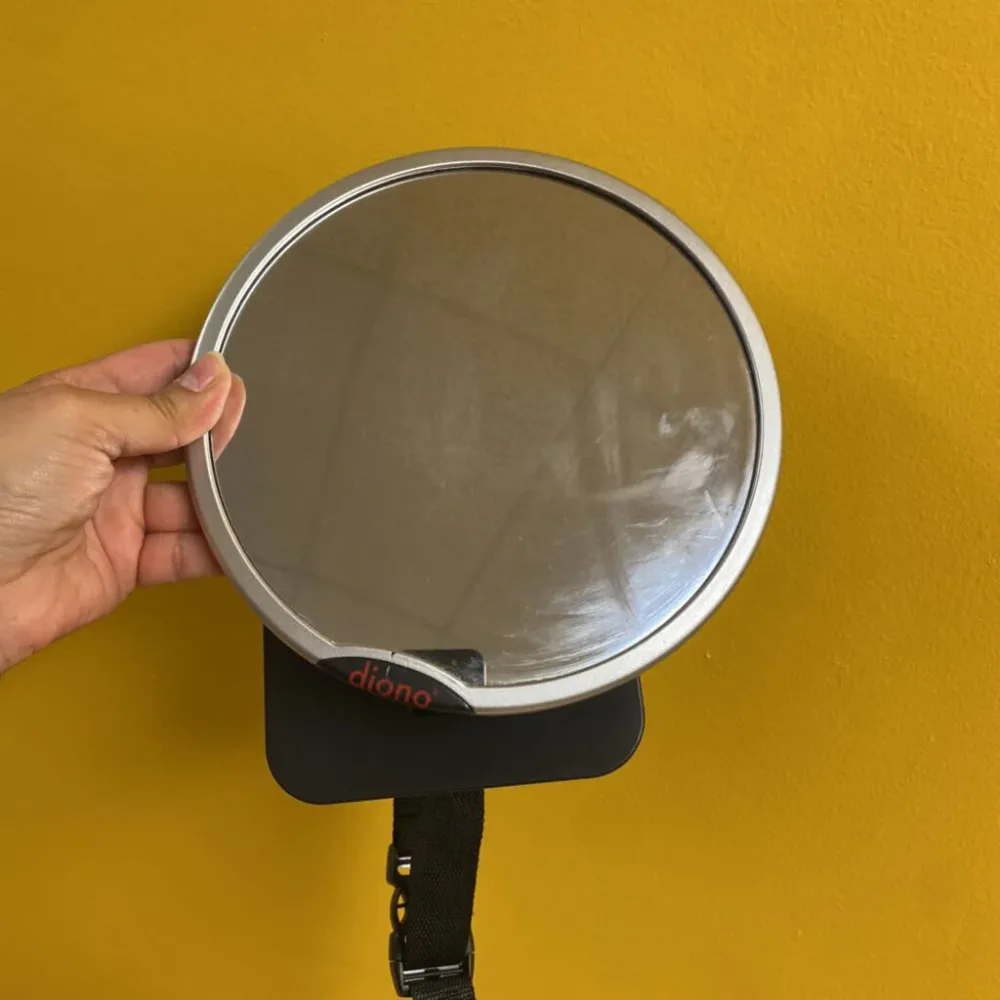 Miroir ROND pour BB dans la voiture Diono