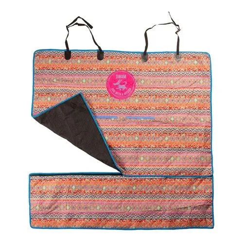 Couverture voiture pour chien DWAM – Modèle Hola Bella, chic & pratique DOG WITH A MISSION