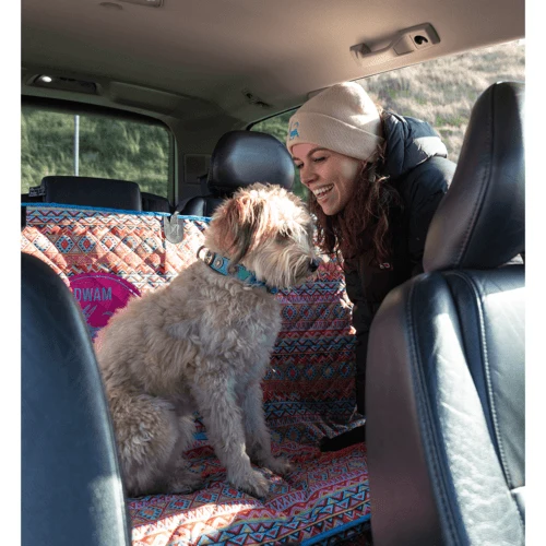 Couverture voiture pour chien DWAM – Modèle Hola Bella, chic & pratique DOG WITH A MISSION
