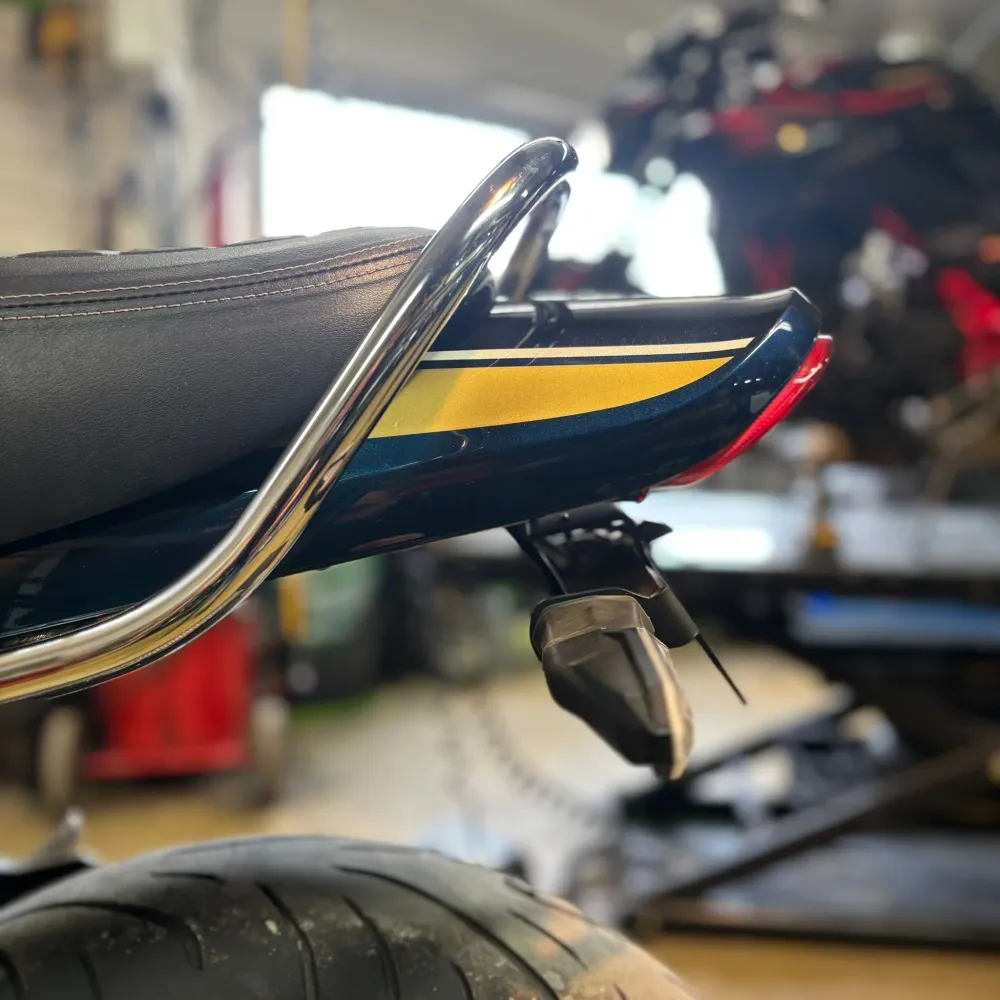 Kawasaki Z900RS Support Plaque Tail Tidy GS Moto