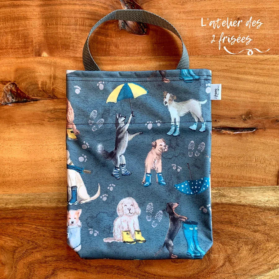 Poubelle De Voiture Chiots Sous La Pluie L’atelier des 2 frisées