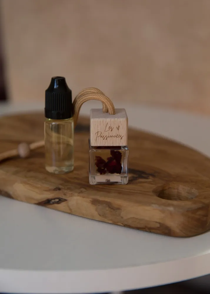 DIFFUSEUR POUR VOITURE RECHEARGEABLE - Framboise & Vanille Les Passionnées