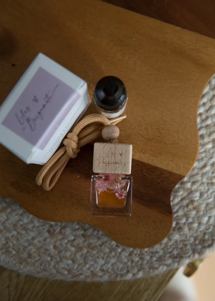 DIFFUSEUR POUR VOITURE RECHEARGEABLE - Lilas & Bergamot Les Passionnées