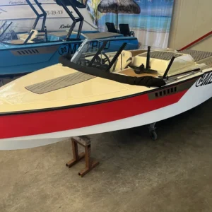 Method Wake Ski 6.2 wakeboard- waterski boat avec 440HP RED