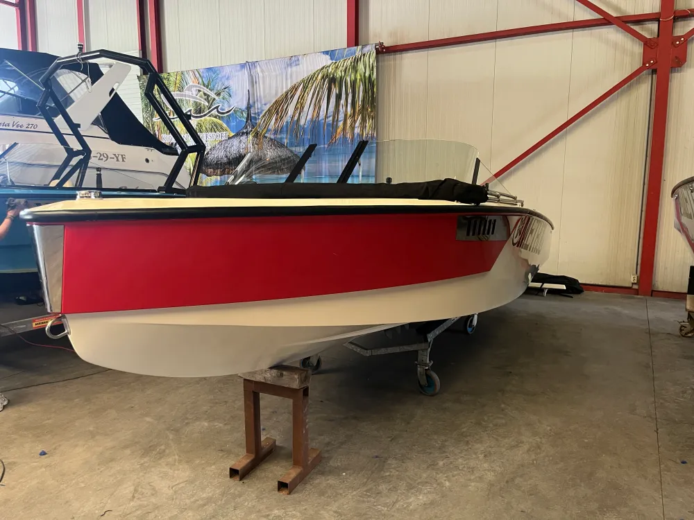 Method Wake Ski 6.2 wakeboard- waterski boat avec 440HP RED