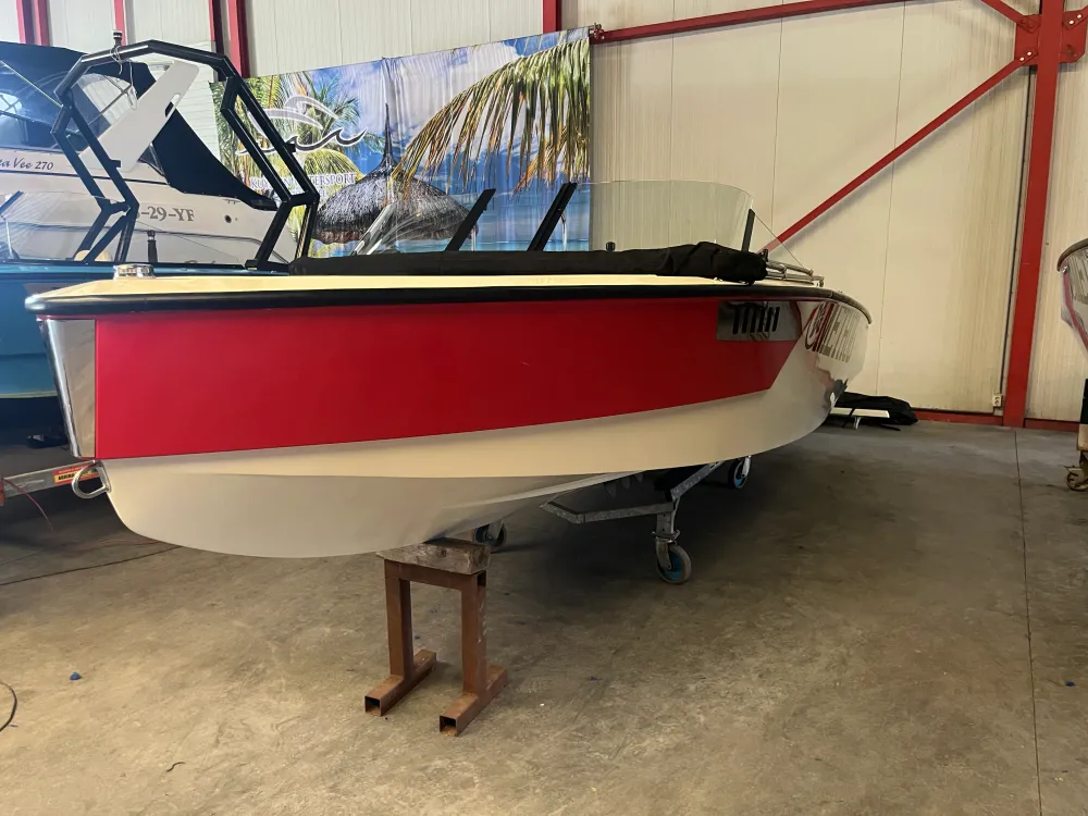 Method Wake Ski 6.2 wakeboard- waterski boat avec 440HP RED