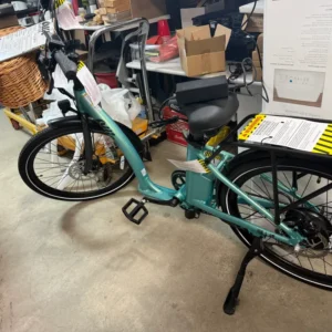 Vélo de ville électrique à cadre bas Curve d'Ollie (moteur 500 W/autonomie 56 km/vitesse maximale 32 km/h) - CELESTRE OLLI...