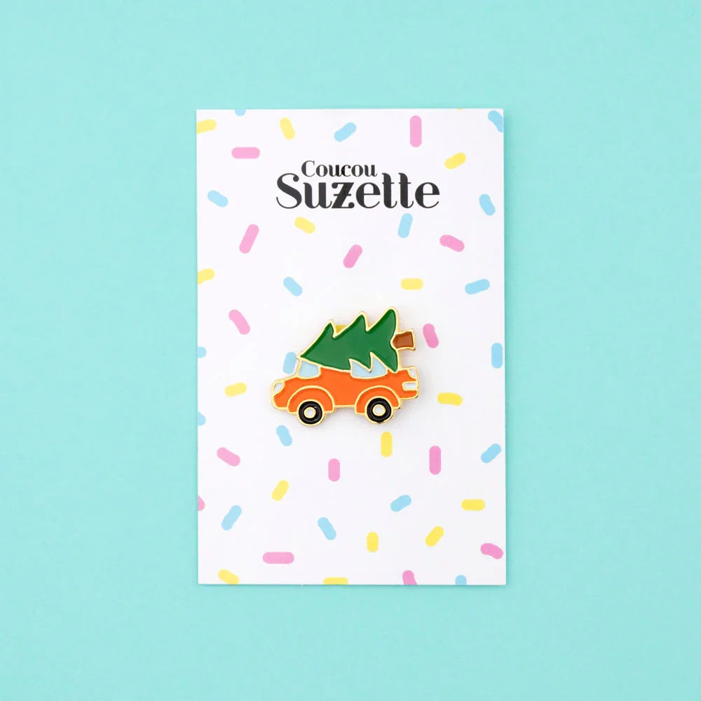 Pin's Voiture sapin - Coucou Suzette
