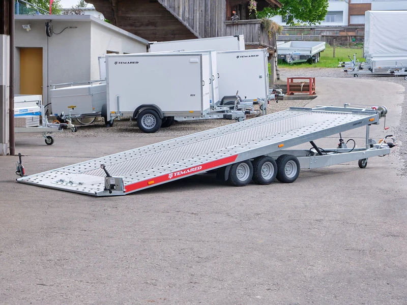 Remorque porte-voitures Tema, 3500 kg, 3 essieux